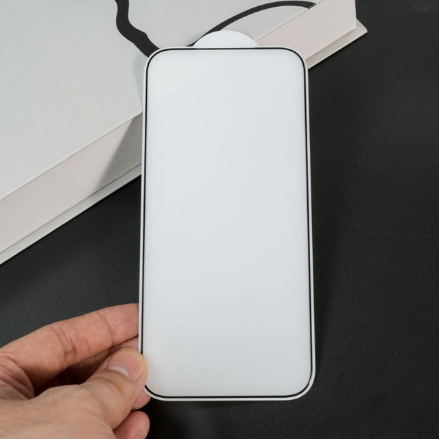 OEM ODM Bulk Supply High Definition 2.5D 9H Tempered Glass Screen Protector Bubble Free Screen Protector for iPhone Samsung