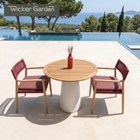 Table de salle à manger ronde en bois d'extérieur avec plateau à lattes, chaise de jardin tressée, mobilier de jardin moderne pour villa, hôtel, restaurant