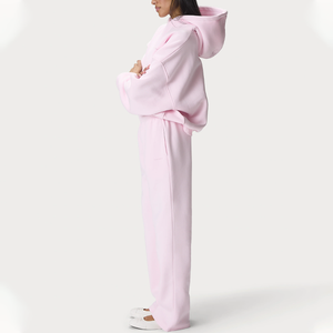 Ensemble de survêtement personnalisé pour femme avec logo, en mélange de coton brossé, comprenant un sweat à capuche court et un pantalon de survêtement ample taille haute, assorti - Product Image 4