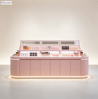 Vitrine murale rose personnalisée pour cosmétiques, avec 3 étagères inclinées combinées, présentoir de maquillage et éclairage LED