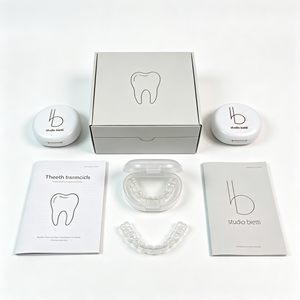 Boîte d'emballage personnalisée pour aligneurs orthodontiques biodégradables avec gaufrage, étui rigide pour rangement de prothèses dentaires et appareils dentaires - Product Image 3