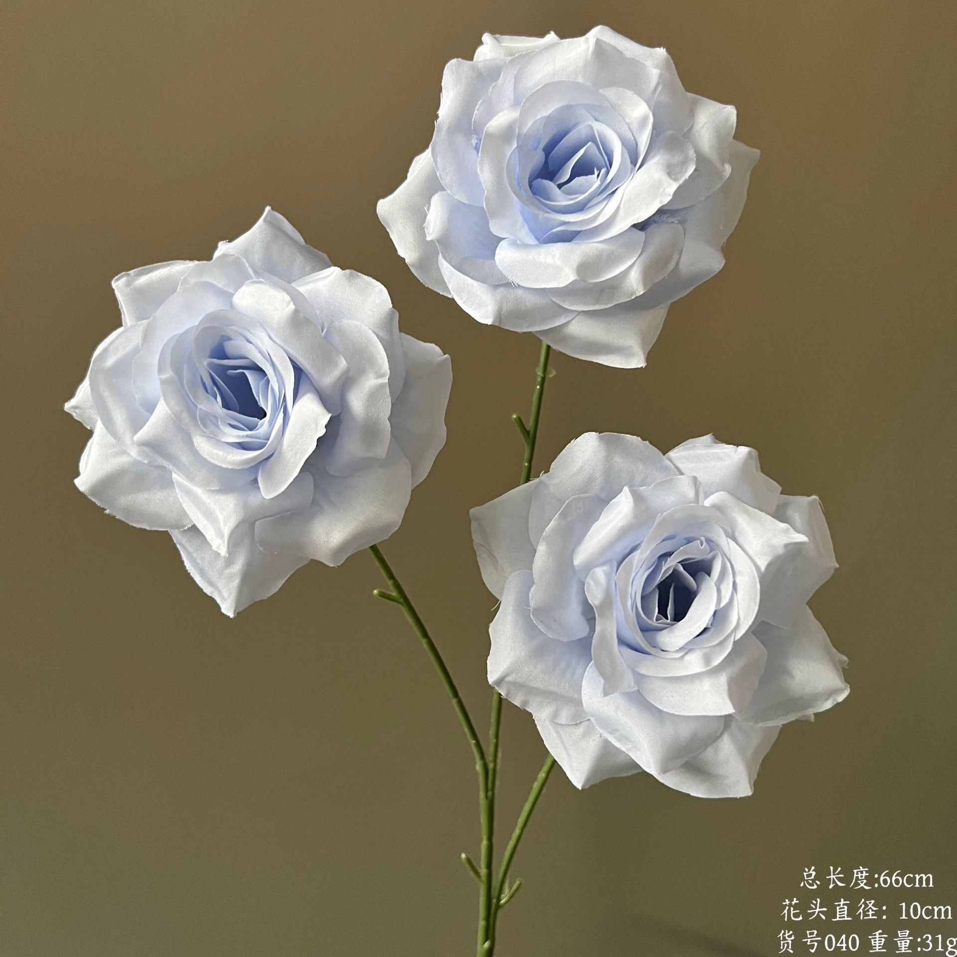 Article n° 040, rose diamant à trois têtes
