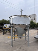 Silo Tramoggia DZJX Industriale in Acciaio Inox 304 per lo Stoccaggio di Caffè, Mais, e Cereali in Polvere con Nastro Trasportatore di Carico