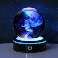 Veilleuse LED 3D en forme de boule de cristal plaquée or moderne, avec base à commande tactile, idéale pour les cadeaux d'anniversaire, de Noël, la décoration intérieure et le bureau (vente en gros)