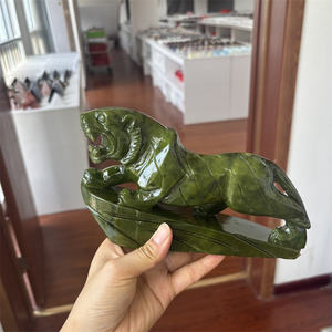 งานแกะสลักหินหยกเขียวธรรมชาติใหม่ล่าสุด หินบำบัด<span class=keywords><strong>รูป</strong></span>สัตว์ หยกซิ่วหยาน <span class=keywords><strong>รูป</strong></span>เสือ สำหรับเป็นของขวัญ - Product Image 4