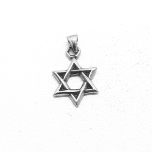 yunnique Stainless Steel <b>Star</b> Pendant Necklace Unisex Minimalist <b>Design</b> Fashion Jewelry - Product Image 5