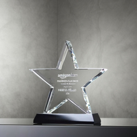 Vente chaude trophée en cristal transparent colonne d'étoile à cinq branches créative pour Souvenir de remise des diplômes conception nouvelle et unique
