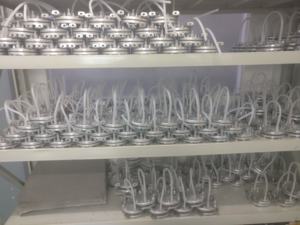 Électrolyseur d'eau <span class=keywords><strong>PEM</strong></span> professionnel 500MLPM avec une pureté de 99,99% Plaque en titane certifiée CE et ISO9001 pour la production d'hydrogène - Product Image 5