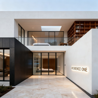 Design d'intérieur minimaliste et luxueux avec des matériaux de qualité supérieure et une palette monochrome