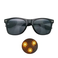 Vente en gros de lunettes de fête drôles haut de gamme 3d Prism Raves Lunettes Lentilles spéciales Lunettes à diffraction en forme de cœur