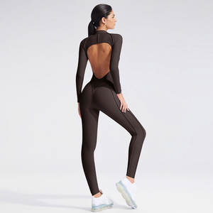 Mono Deportivo Corto sin Costuras con Tirantes Finos y Media Cremallera para Mujer, Ideal para Yoga y Fitness - Product Image 4