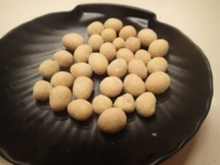 Rasa OEM dilapisi kacang panggang grosir rasa manis makanan ringan Asia Crispy Kernel panggang tas makanan ringan grosir