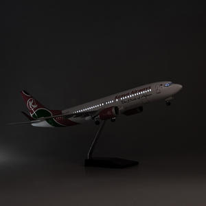 Modèle d'<span class=keywords><strong>avion</strong></span> en résine Boeing 737-800 <span class=keywords><strong>Kenya</strong></span> Airways à l'échelle 1/85, 47 cm, avec LED et trains d'atterrissage, objet de collection - Product Image 1
