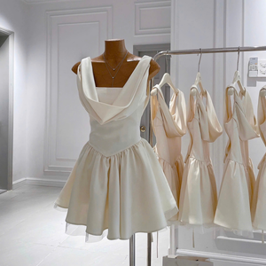 Robe trapèze sans manches pour femme, fabriquée au Vietnam, luxueuse, unie, à taille naturelle, col bénitier, ajustée, écologique et respirante au dos - Product Image 3