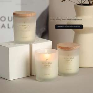 Bougies parfumées en cire de soja dans des pots en verre de luxe, étiquette privée, avec couvercle en bois, bougie aromathérapeutique longue durée - Product Image 5