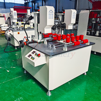 Machines de production et d'assemblage pour la fabrication de poignées de porte en profilé aluminium à rupture de pont thermique et de machines de fabrication de fenêtres et de portes en aluminium