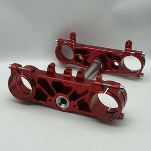 Triple Clamp in Alluminio Personalizzati per <span class=keywords><strong>Moto</strong></span> da Strada e Fuoristrada, per Honda, Yamaha, Kawasaki, <span class=keywords><strong>Suzuki</strong></span>, KTM - Product Image 4