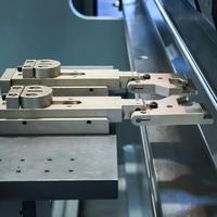 Presse plieuse CNC hydraulique HARSLE en acier métallique à 4+1/6+1/8+1 axes