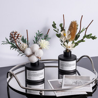 Diffuseur de parfum en verre noir mat de luxe 100 ml avec fleurs séchées botaniques pour la décoration moderne de la maison et du bureau