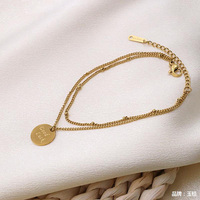 Dainty 18K Plaqué Or Gravure Lettre Initiale A-Z Charme Disque Deux Couches Étanche En Acier Femmes À La Mode Bijoux Bracelet Cadeaux