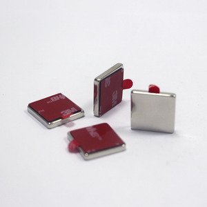 Imán Industrial para Sublimación con Reverso Adhesivo |   Imán de Neodimio Avellanado para Aplicaciones de Corte e Industriales - Product Image 1