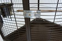 Producteur Grande barre noire en métal Espacement Coin Pet Perroquet Pigeon Cage à oiseaux Oiseaux d'élevage Volière à vendre