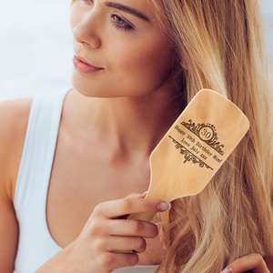 Vente en gros peigne en bois personnalisé <span class=keywords><strong>brosse</strong></span> à cheveux à coussin d'air <span class=keywords><strong>brosse</strong></span> à pagaie en bois démêlante de coiffure écologique - Product Image 5