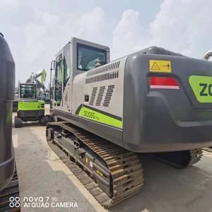 Excavatrice sur chenilles Zoomlion ZE205G Plus, couleur verte, équipement de construction robuste - Product Image 2