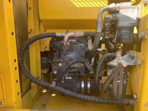 Excavadora sobre orugas Komatsu PC130 usada de 13 toneladas de segunda mano en Dubai Honda Engine Core Components PC130 Komatsu Gear Motor Pump PLC - Product Image 6