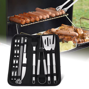Juego de herramientas de acero inoxidable para barbacoa portátil al aire libre: aguja, cepillo para aceite, cuchillo y pinza para cubiertos. - Product Image 1
