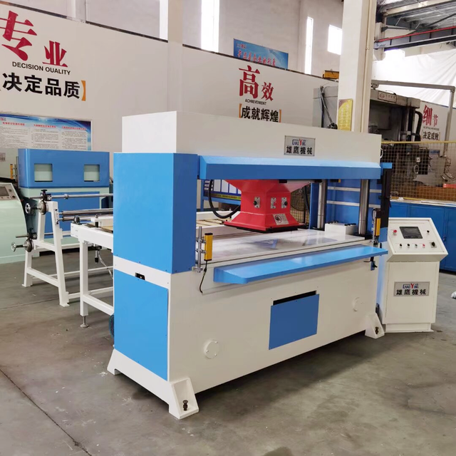 Precision 4-Column Hydraulic Traveling Head  Die Cutting Machine with Automatic Gripper Feeding System