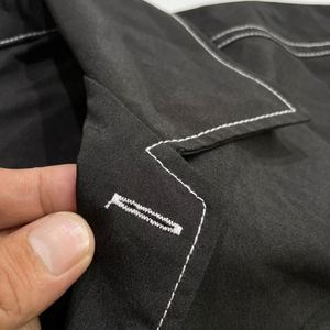 Chemise personnalisée en satin boutonnée de créateur pour homme Tissu anti-rides et respirant anti-boulochage Fabricant de point de satin - Product Image 3