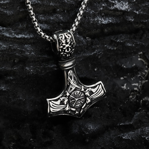 Nordic Retro Stainless Steel Men's Pendant Viking Compass Necklace - Product Image 4