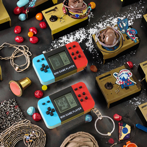 จอยสติ๊กเกมไร้สายแบบพกพา OEM รุ่น 1909 พร้อมจอแสดงผลสี ดีไซน์ตามหลักสรีรศาสตร์ รูปแบบพวงกุญแจขนาดเล็ก - Product Image 3