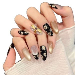 Faux <span class=keywords><strong>ongles</strong></span> à presser pour femmes, noirs et dorés, forme <span class=keywords><strong>amande</strong></span>, effet œil de chat, motif floral, feuille métallisée, breloques 3D, paillettes, pour un style vintage, sombre et luxueux, vente <span class=keywords><strong>en</strong></span> gros - Product Image 3