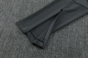 Ensemble d'uniformes d'entraînement de football en jersey automne-hiver 26/27 Munich, vêtements de sport à manches longues avec demi-fermeture éclair, tenue d'entraînement de football - Product Image 2