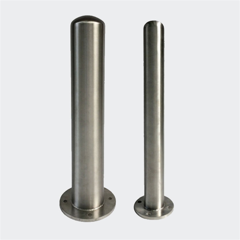 Outdoor Driveway Pavement Crowd Metal Bollard