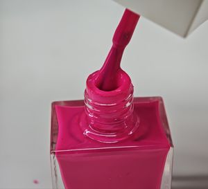 Base Top Coat Esmalte de <span class=keywords><strong>uñas</strong></span> <span class=keywords><strong>Halal</strong></span> Suministros de salón profesional Pintura de <span class=keywords><strong>uñas</strong></span> 15ml 1000 colores Base de agua Laca de <span class=keywords><strong>uñas</strong></span> <span class=keywords><strong>Halal</strong></span> - Product Image 5