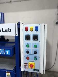 Prensa Hidráulica Combinada de 60x60cm Fabricada en India, Equipo de Prensado Industrial de Alta Resistencia en Venta - Product Image 3