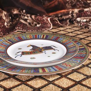 Venta al por mayor Juego de cena de 10 pulgadas Platos de lujo Platos de porcelana china Platos de cena de porcelana con caballo - Product Image 3