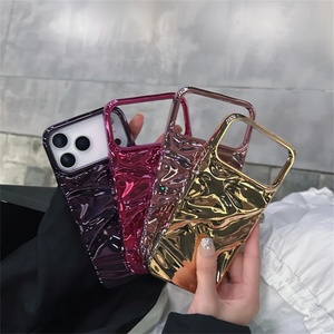 Funda para iPhone 17 Pro Max, Diseño de Pliegues con Revestimiento de Lujo para Mujeres y Chicas, Carcasa de TPU para iPhone 15, 16, 17 Pro Max - Product Image 3