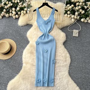 เดรสไหมพรมรัดรูปทรงวีคอ แขนกุด ลายดอกไม้ 3 มิติ สำหรับผู้หญิง - เสื้อผ้าแฟชั่นผู้หญิง - Product Image 4