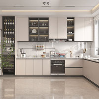Ensemble de meubles de cuisine modernes en bois, modulaires et sur mesure, en forme de L, avec portes, comptoir en marbre et robinet - Ensemble de meubles en contreplaqué écologique