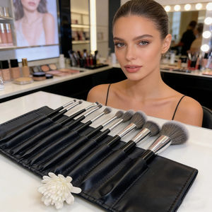 Kit de pinceaux de maquillage professionnels noirs avec logo personnalisé, poils synthétiques en soie, végan, sans cruauté, pour poudre et cils - Product Image 4