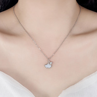 Collier coréen rétro avec petite feuille d'abricot pour femme