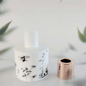 Botella difusora de cañas aromáticas gran oferta <span class=keywords><strong>Aramis</strong></span> decorar <span class=keywords><strong>perfume</strong></span> de cerámica estampado en oro contenedor de aromaterapia de porcelana blanca - Product Image 4