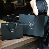 Schwarze Matte Horizontale Laminierte Papiertüte mit Satinband-Griffen, Kundenspezifische OEM ODM Schmuck-Geschenktüte, Hochwertige Firmengeschenke im Großpack