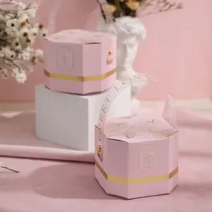 FUHINGロゴプリントピンク紙ギフトボックス結婚式の好意プレゼントボックス包装プラスチックハンドル付きの小さな結婚式のキャンディーボックス
