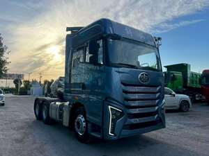 Camion tracteur lourd FAW JIEFANG d'occasion 6x4 J6P JH6 460HP 580HP Diesel en bon état pour l'exportation - Product Image 5