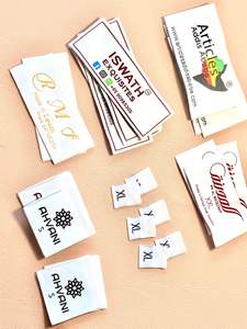 Pequeño mediano grande en <span class=keywords><strong>stock</strong></span> sin logotipo Centerfold Color negro 100% poliéster etiquetas de tamaño tejido para ropa - Product Image 6